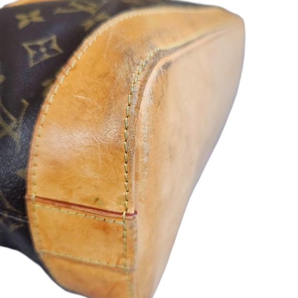 *SOLD* Louis Vuitton Horizontal Monogram Lockit GM Shoulder Bag - Picture 11 of 16